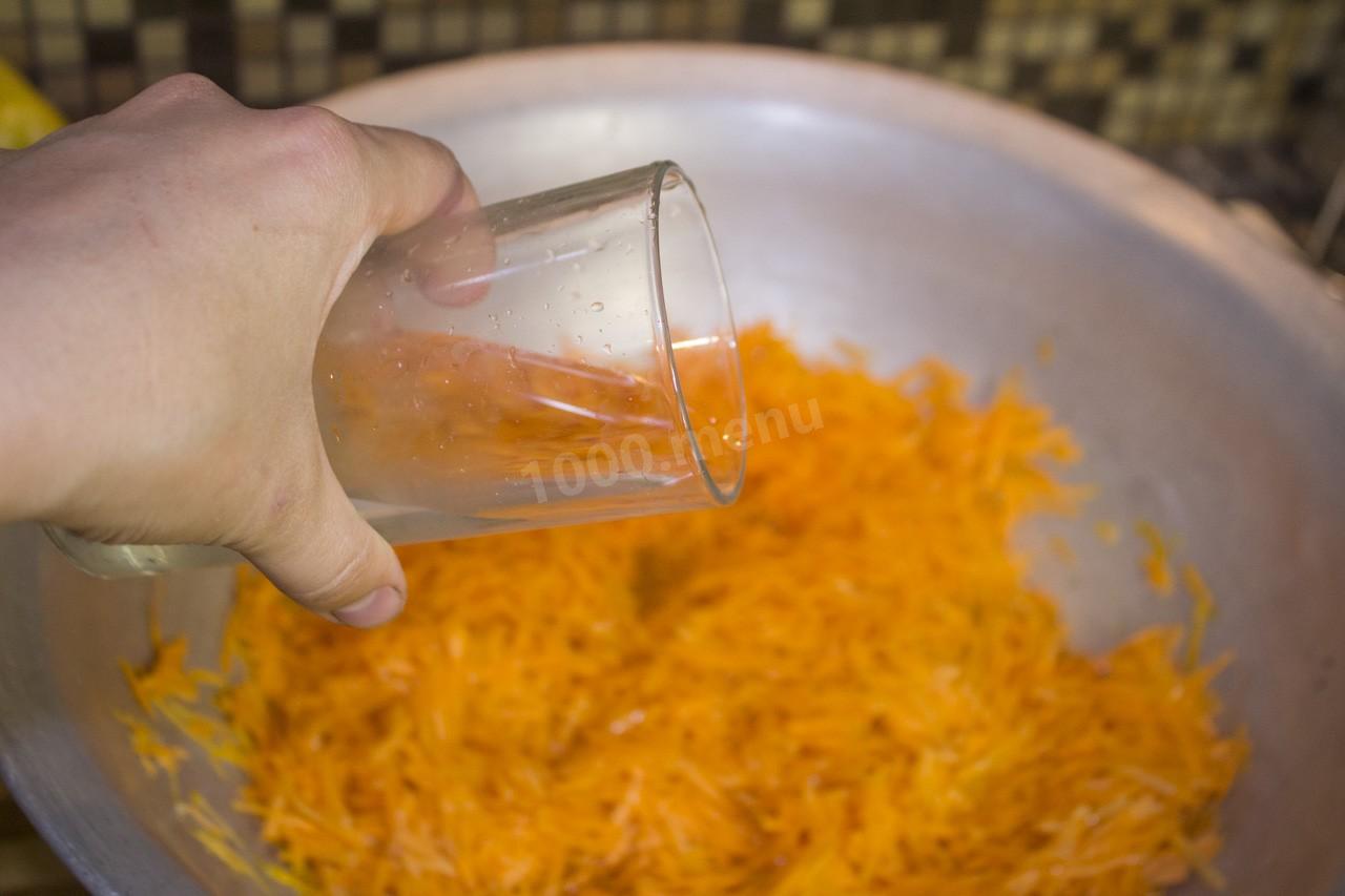 Шаг 8 приготовления Салат на зиму с рисом и овощами