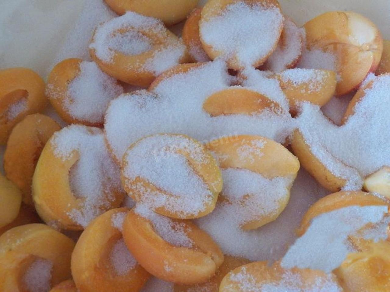 Шаг 4 приготовления Абрикосовое варенье дольками без косточек
