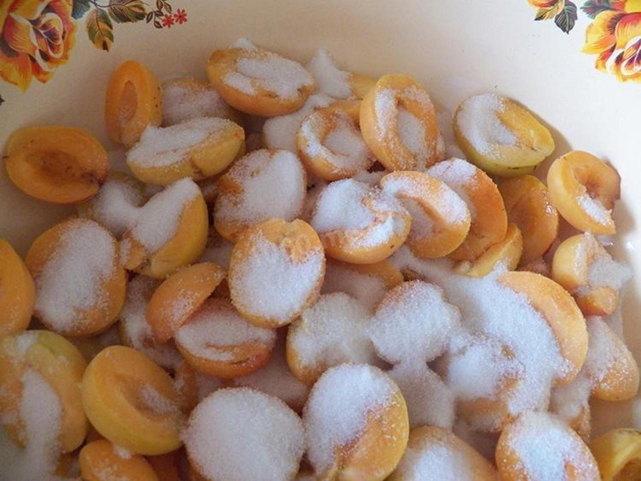 Шаг 6 приготовления Абрикосовое варенье дольками без косточек
