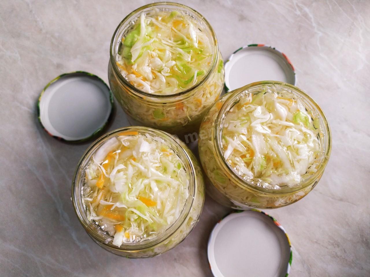 Шаг 9 приготовления Консервированная капуста
