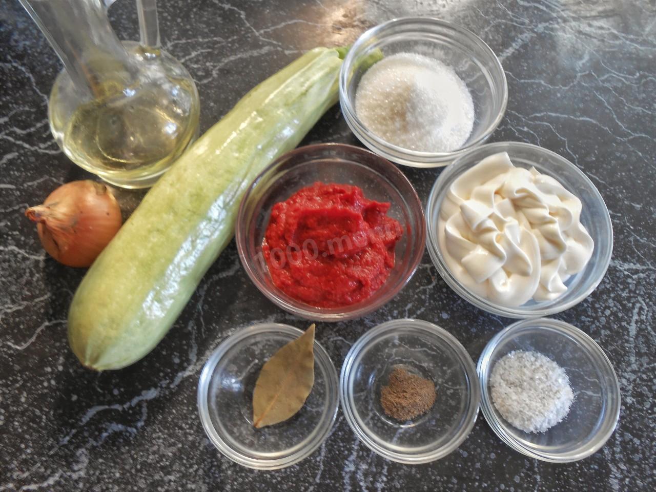 Шаг 1 приготовления Кабачковая икра с майонезом через мясорубку
