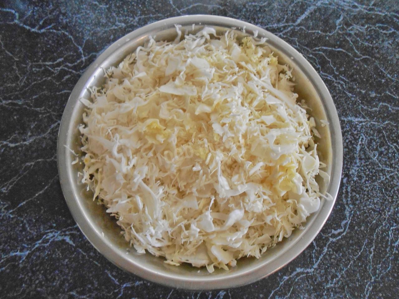 Шаг 3 приготовления Вкусная маринованная капуста на зиму с уксусом