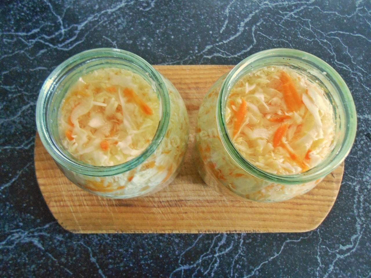 Шаг 8 приготовления Вкусная маринованная капуста на зиму с уксусом