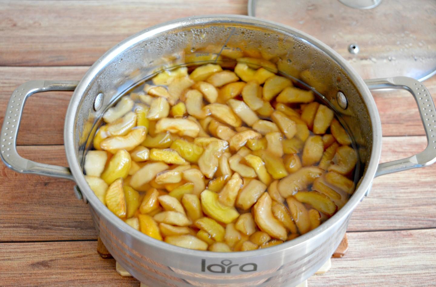 Шаг 6 приготовления Варенье из яблок дольками с лимоном