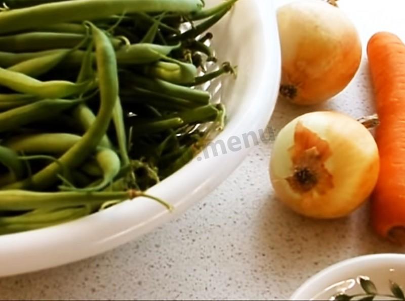Шаг 1 приготовления Салат из спаржевой фасоли на зиму