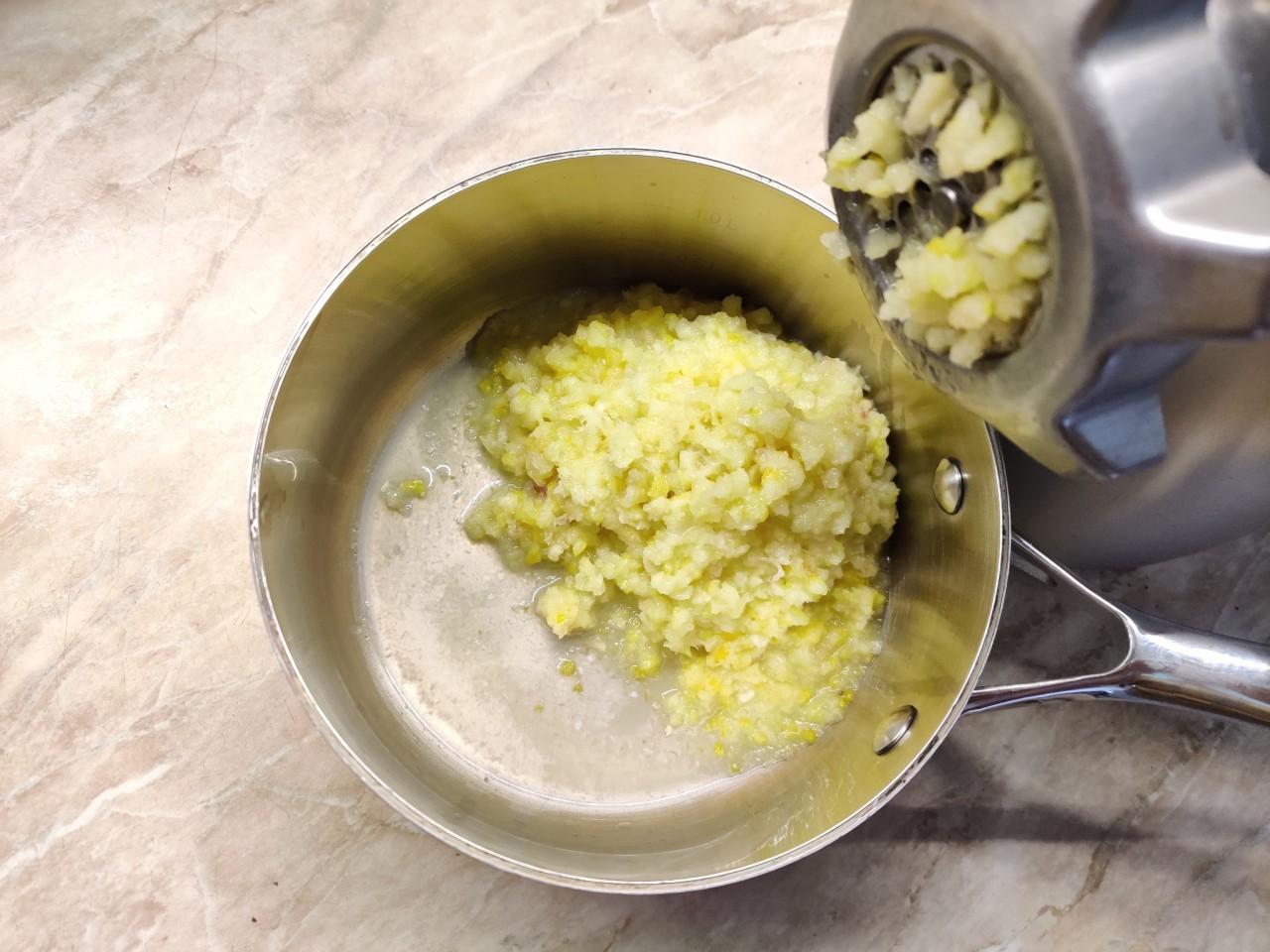 Шаг 3 приготовления Варенье из лимонов через мясорубку