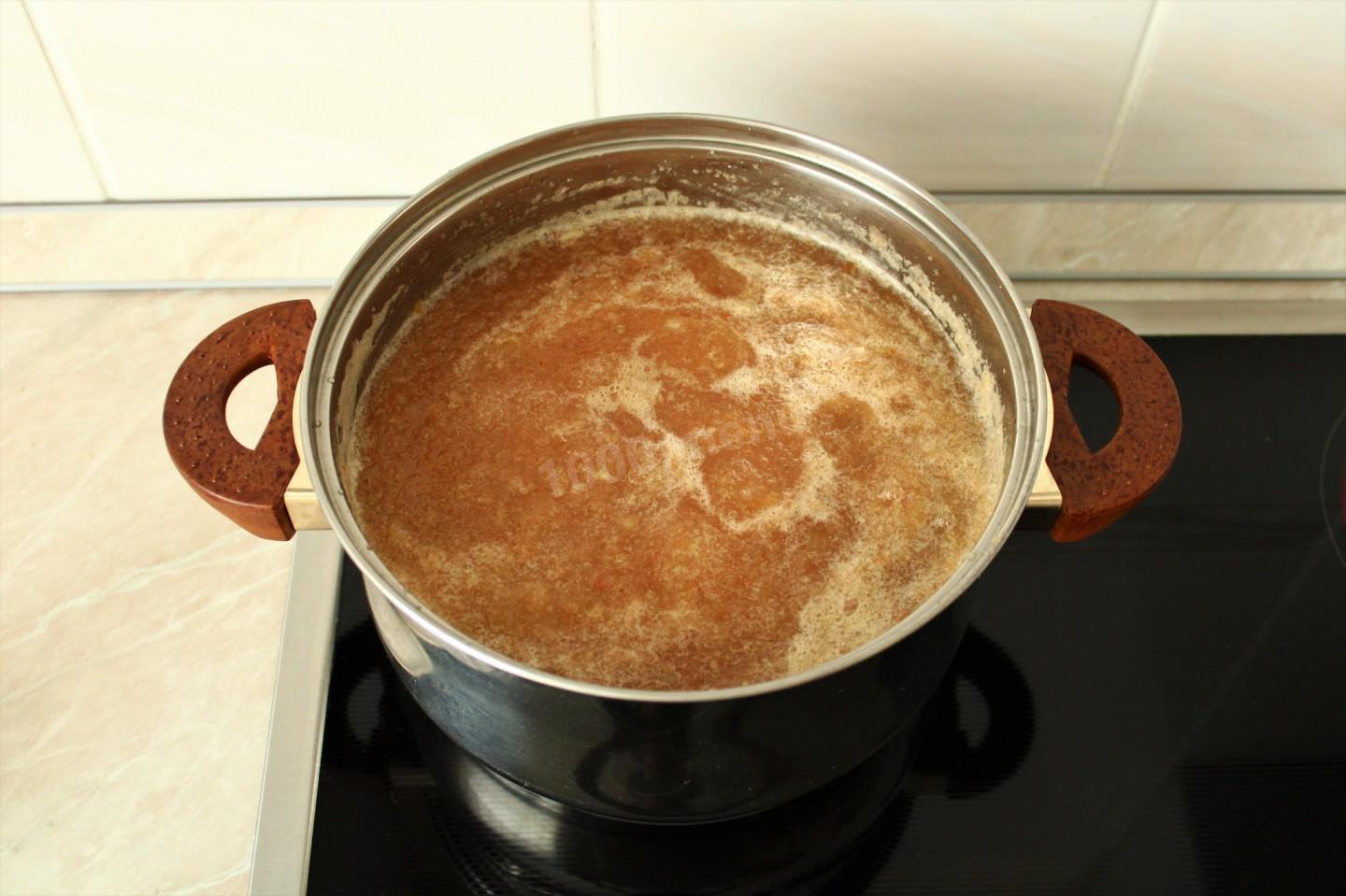 Шаг 7 приготовления Повидло из яблок на зиму через мясорубку